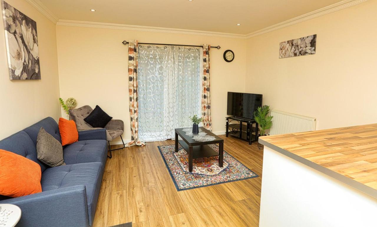 Surespring Apartment Erith エクステリア 写真